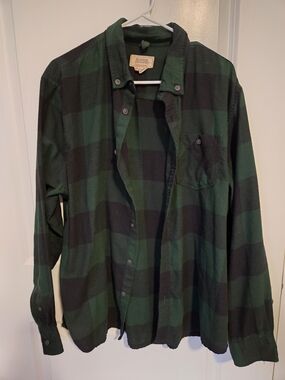 Boston Traders Dark Green & Black Plaid Flannel Shirt